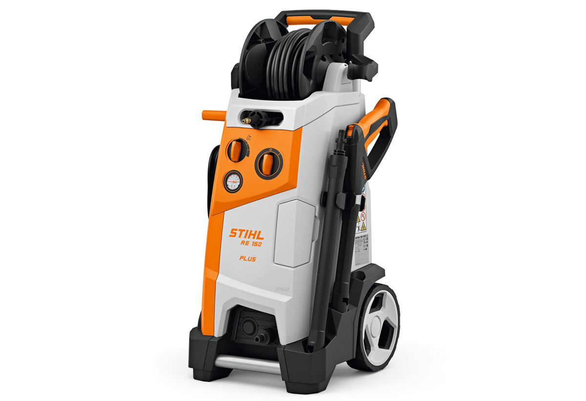 Απεικονίζεται το πλυστικό με χαμηλωμένη λαβή και όλα τα εξαρτήματά του 